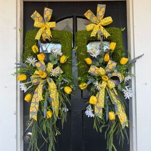 Yellow and Green Holiday Wreath Set